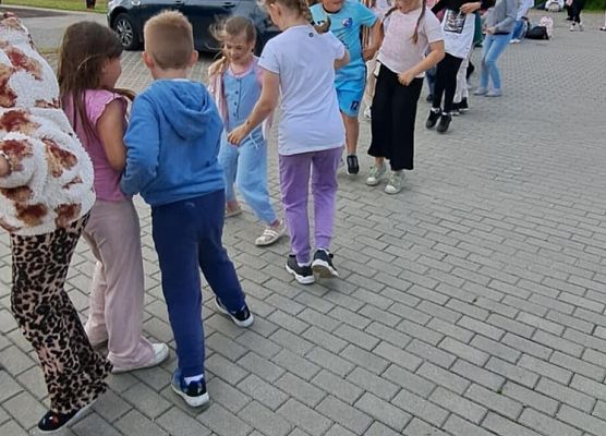 Grafika 13: Dzień Dziecka i Sportu