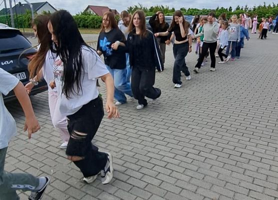 Grafika 14: Dzień Dziecka i Sportu