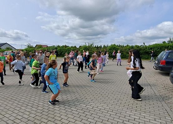 Grafika 17: Dzień Dziecka i Sportu