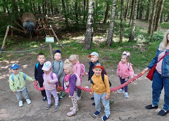 Grafika 20: Wycieczka do Parku Miniatur w Stryszej Budzie. Grupa młodsza