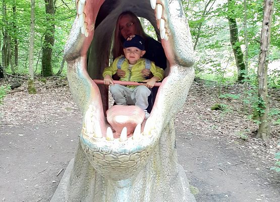 Grafika 42: Wycieczka do Parku Miniatur w Stryszej Budzie. Grupa młodsza