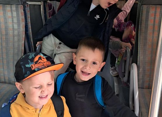 Grafika 71: Wycieczka do Parku Miniatur w Stryszej Budzie. Grupa młodsza