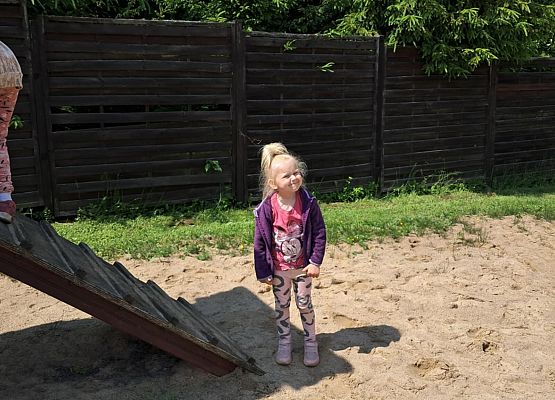 Grafika 83: Wycieczka do Parku Miniatur w Stryszej Budzie. Grupa młodsza