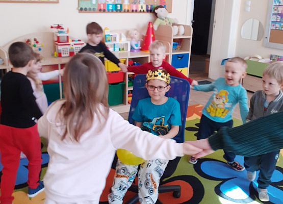 Grafika 7: URODZINKI