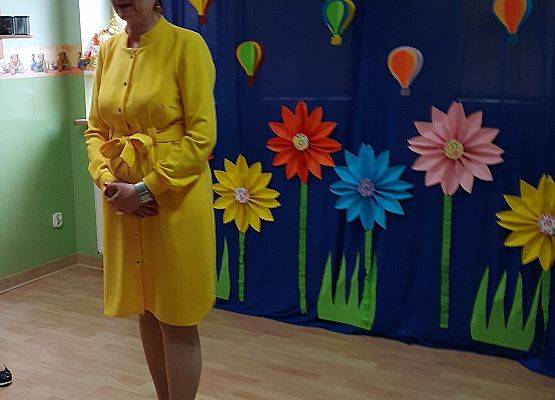 Grafika 28: Uroczyste zakończenie roku przedszkolnego. Część pierwsza. Pożegnanie młodszych dzieci