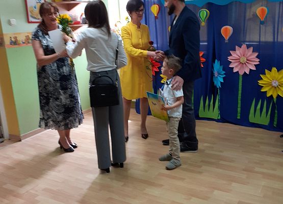 Grafika 91: Uroczyste zakończenie roku przedszkolnego. Część druga. Pożegnanie Starszaków