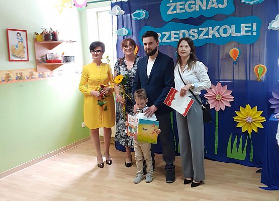 Grafika 92: Uroczyste zakończenie roku przedszkolnego. Część druga. Pożegnanie Starszaków