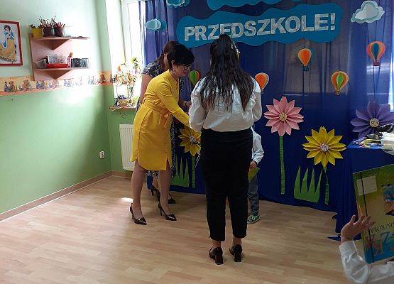 Grafika 99: Uroczyste zakończenie roku przedszkolnego. Część druga. Pożegnanie Starszaków