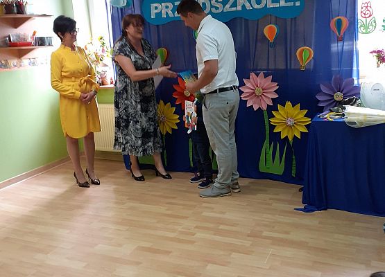 Grafika 123: Uroczyste zakończenie roku przedszkolnego. Część druga. Pożegnanie Starszaków