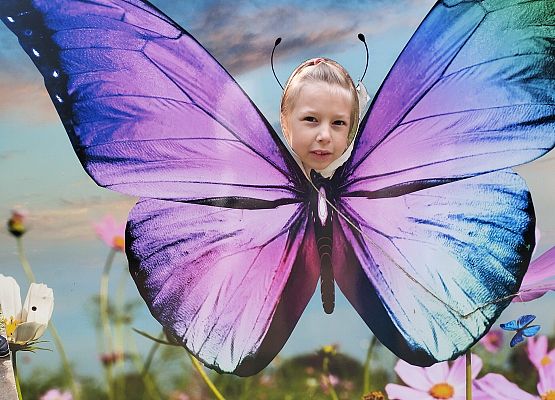 Grafika 35: Wycieczka do Parku Miniatur i Gigantów w Stryszej Budzie