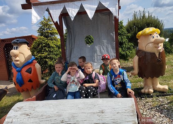 Grafika 12: Wycieczka do Parku Miniatur i Gigantów w Stryszej Budzie