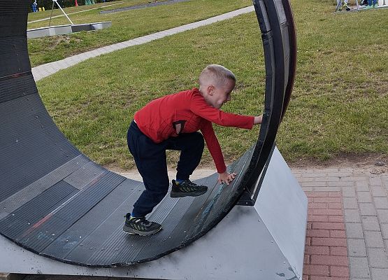 Grafika 11: Wycieczka do Parku Miniatur i Gigantów w Stryszej Budzie