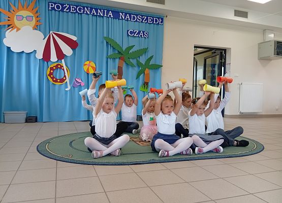 Grafika 7: ZAKOŃCZENIE ROKU SZKOLNEGO