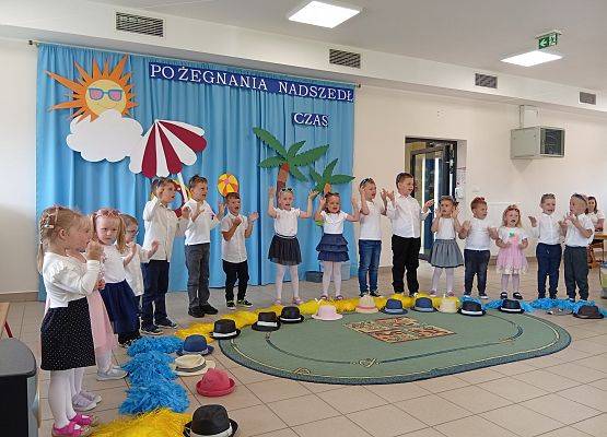 Grafika 8: ZAKOŃCZENIE ROKU SZKOLNEGO