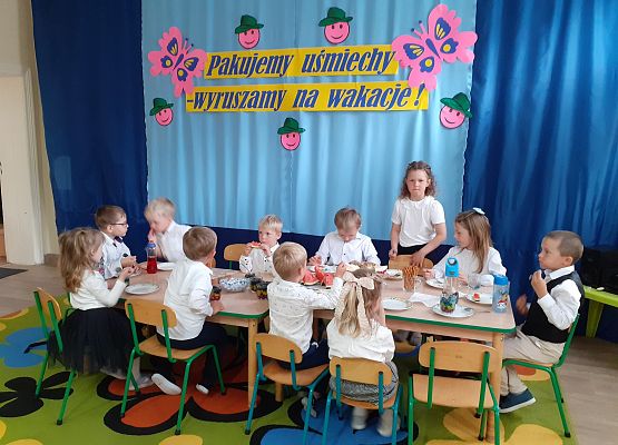 Grafika 13: KOLEJNY ROK JUŻ ZA NAMI