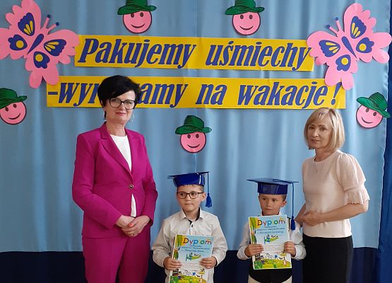 Grafika 9: KOLEJNY ROK JUŻ ZA NAMI