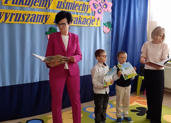 Grafika 8: KOLEJNY ROK JUŻ ZA NAMI