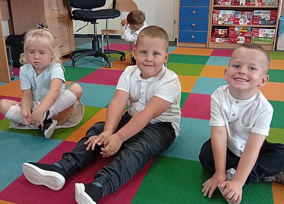 Grafika 4: WITAMY NOWY ROK SZK0LNY 2025/2026