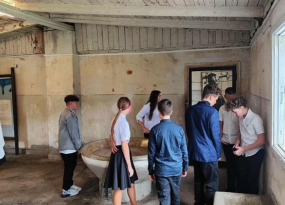 Grafika 1: 86. Rocznica pierwszego transportu więźniów do obozu Stutthof