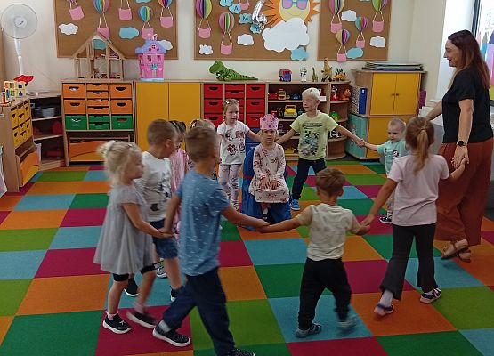 Grafika 3: URODZINY  MARYSI