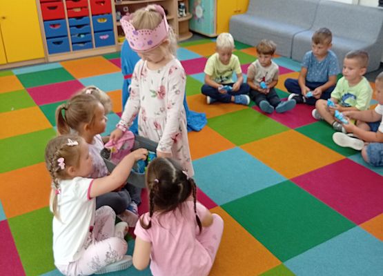 Grafika 12: URODZINY  MARYSI