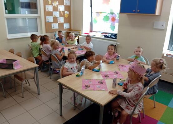 Grafika 16: URODZINY  MARYSI