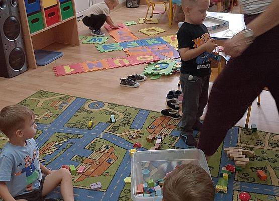 Grafika 24: Pierwszy dzień w przedszkolu