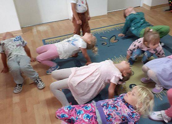 Grafika 19: Międzynarodowy Dzień Kropki