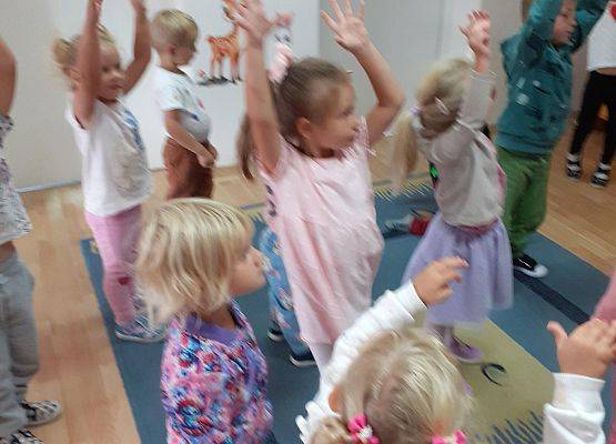 Grafika 22: Międzynarodowy Dzień Kropki