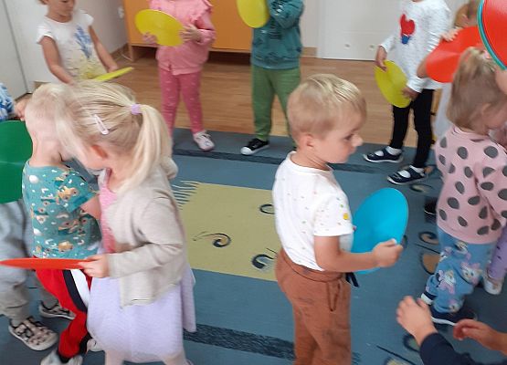 Grafika 33: Międzynarodowy Dzień Kropki