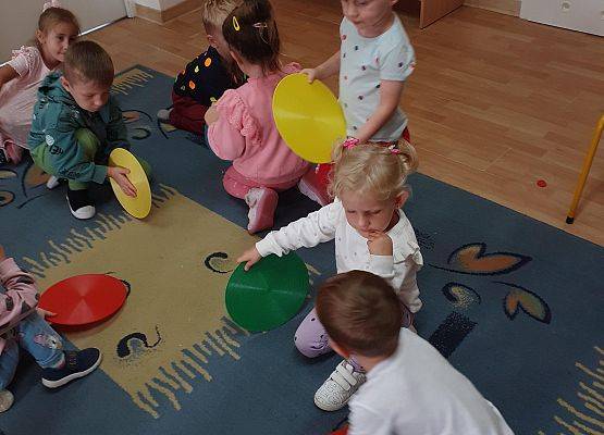 Grafika 34: Międzynarodowy Dzień Kropki