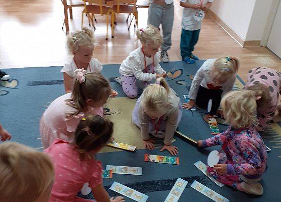 Grafika 54: Międzynarodowy Dzień Kropki