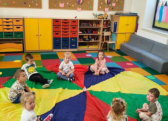 Grafika 28: DZIEŃ KROPKI