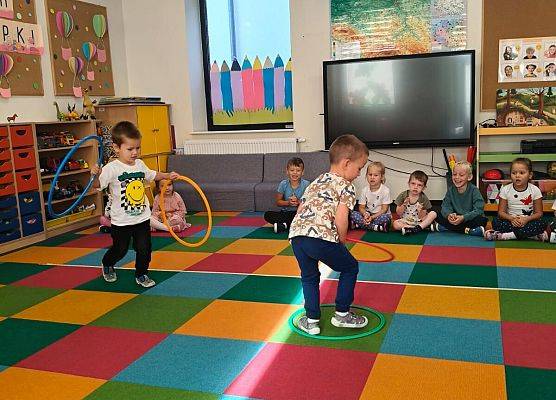 Grafika 30: DZIEŃ KROPKI