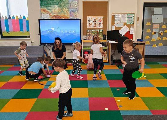 Grafika 32: DZIEŃ KROPKI