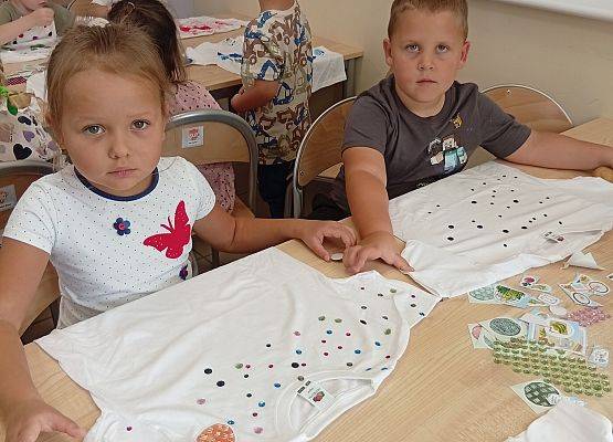 Grafika 6: DZIEŃ KROPKI