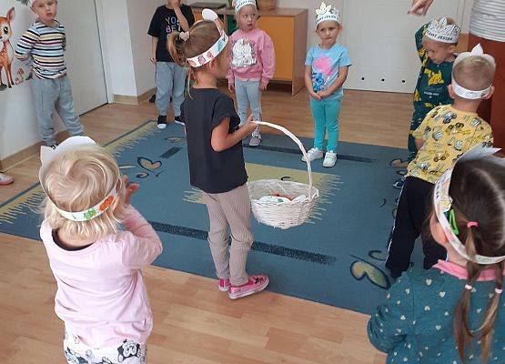 Grafika 4: Witamy Panią Jesień