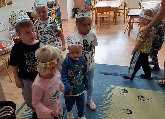 Grafika 16: Witamy Panią Jesień