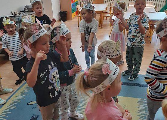 Grafika 18: Witamy Panią Jesień