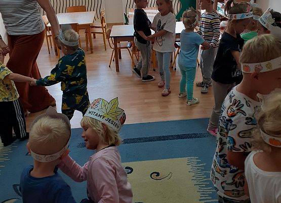 Grafika 20: Witamy Panią Jesień