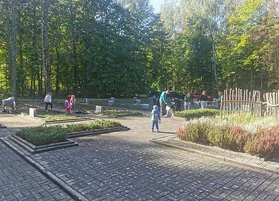 Porządki na Cmentarzu