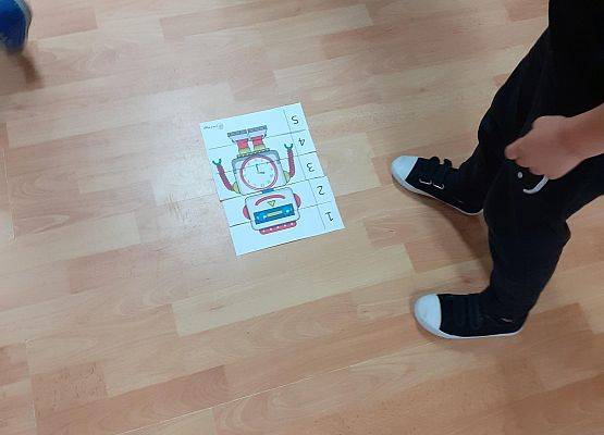 Grafika 17: 30 wrzesień - Dzień Chłopaka