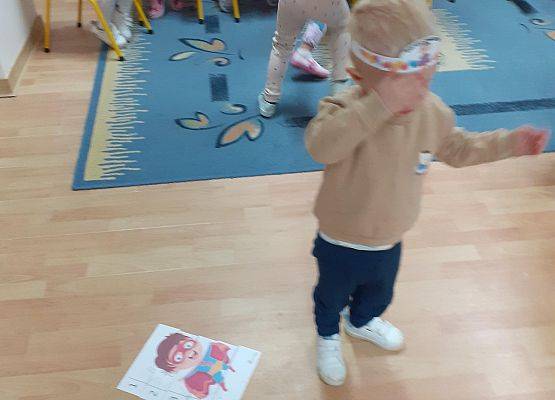 Grafika 21: 30 wrzesień - Dzień Chłopaka