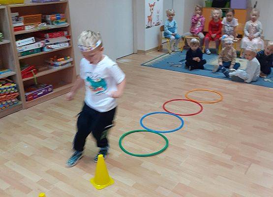 Grafika 48: 30 wrzesień - Dzień Chłopaka