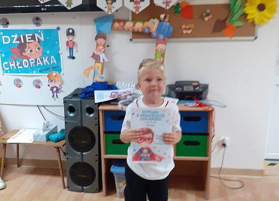 Grafika 78: 30 wrzesień - Dzień Chłopaka