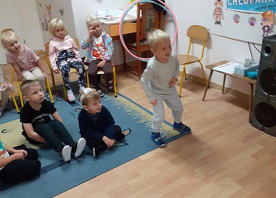 Grafika 82: 30 wrzesień - Dzień Chłopaka