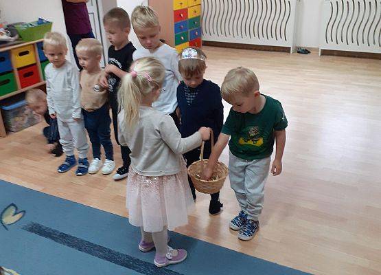 Grafika 89: 30 wrzesień - Dzień Chłopaka