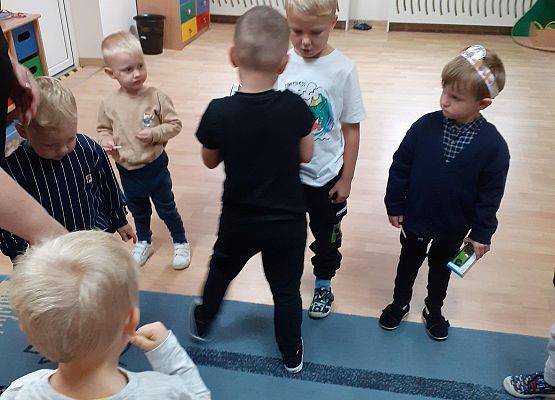 Grafika 98: 30 wrzesień - Dzień Chłopaka