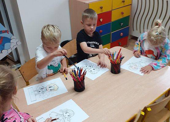 Grafika 106: 30 wrzesień - Dzień Chłopaka