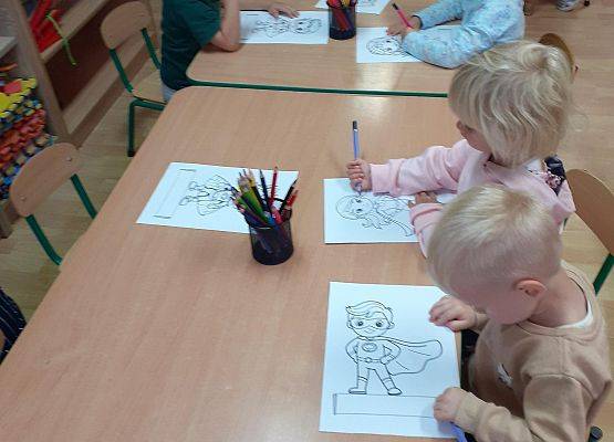 Grafika 108: 30 wrzesień - Dzień Chłopaka